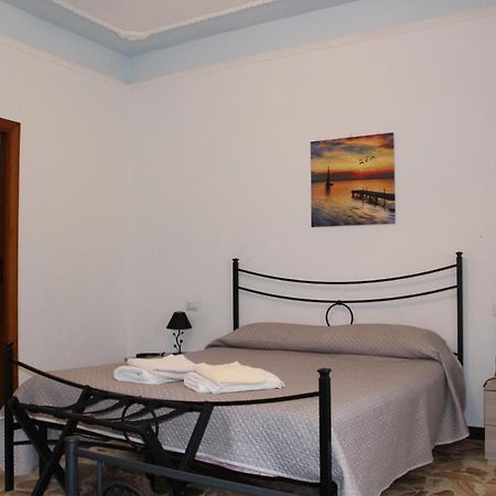 Alghero Budget Bagian luar foto