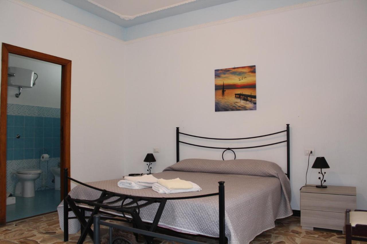 Alghero Budget Bagian luar foto