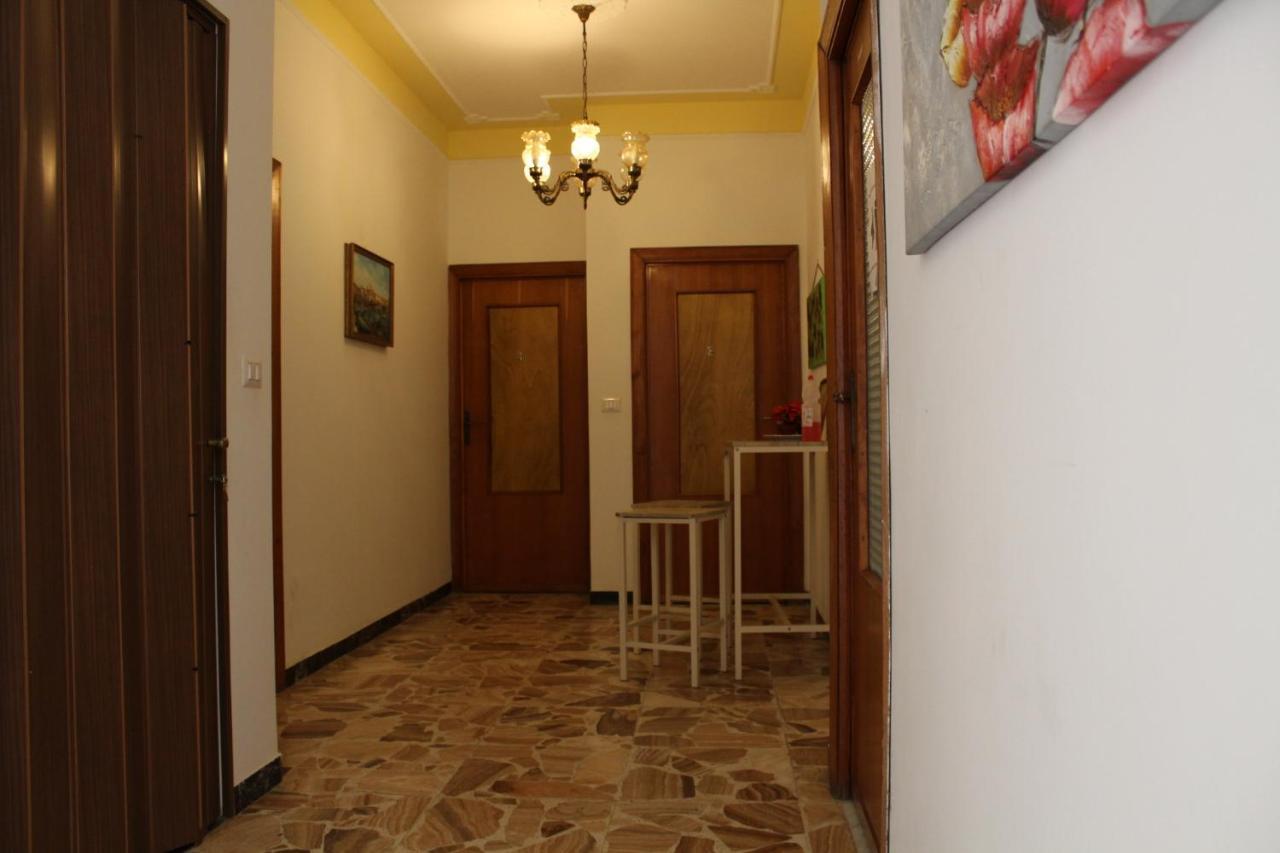 Alghero Budget Bagian luar foto