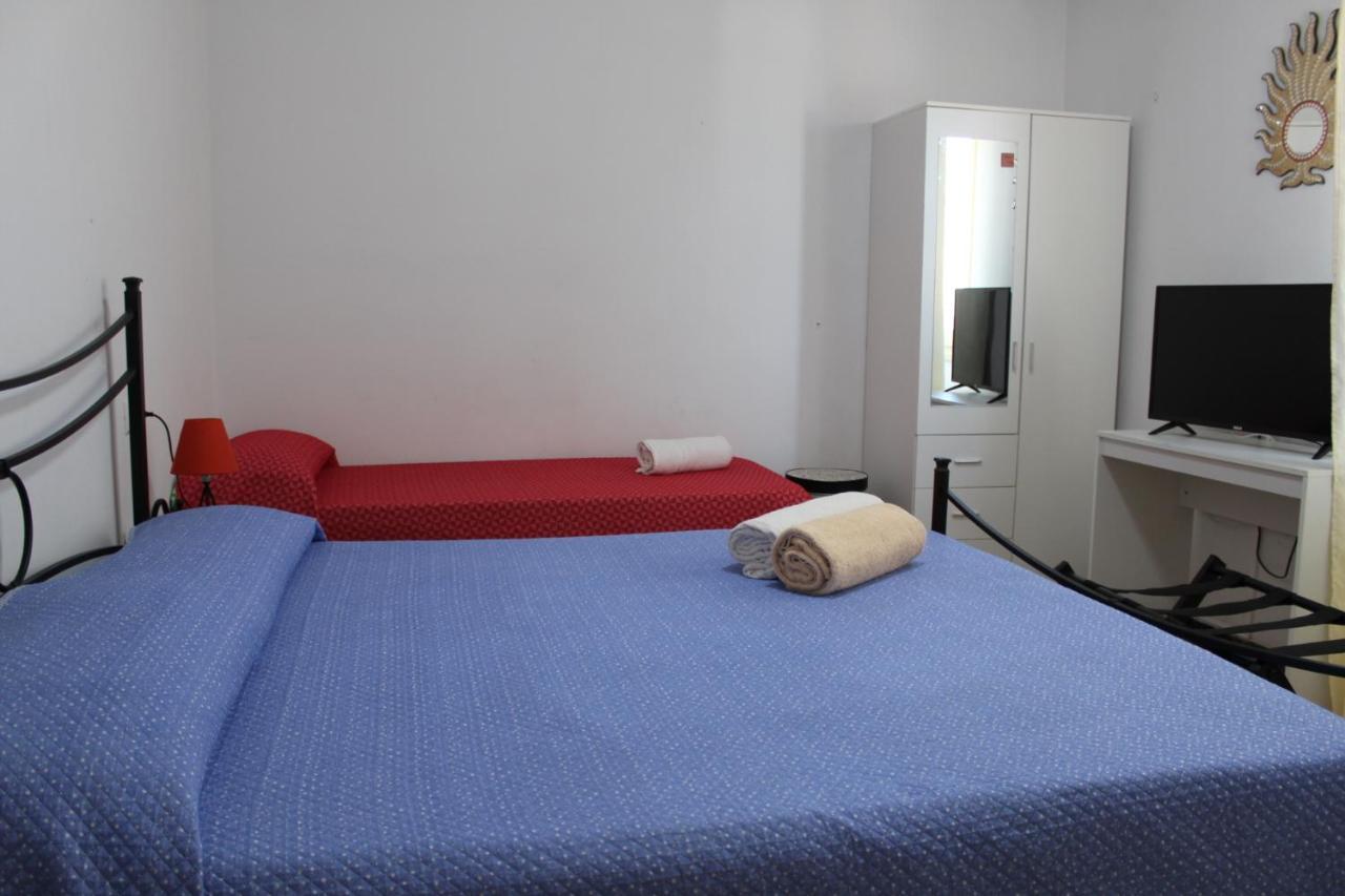 Alghero Budget Bagian luar foto