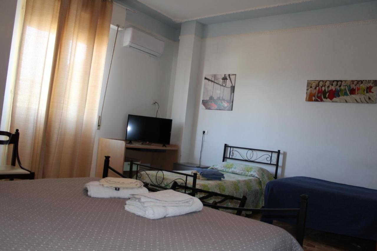 Alghero Budget Bagian luar foto