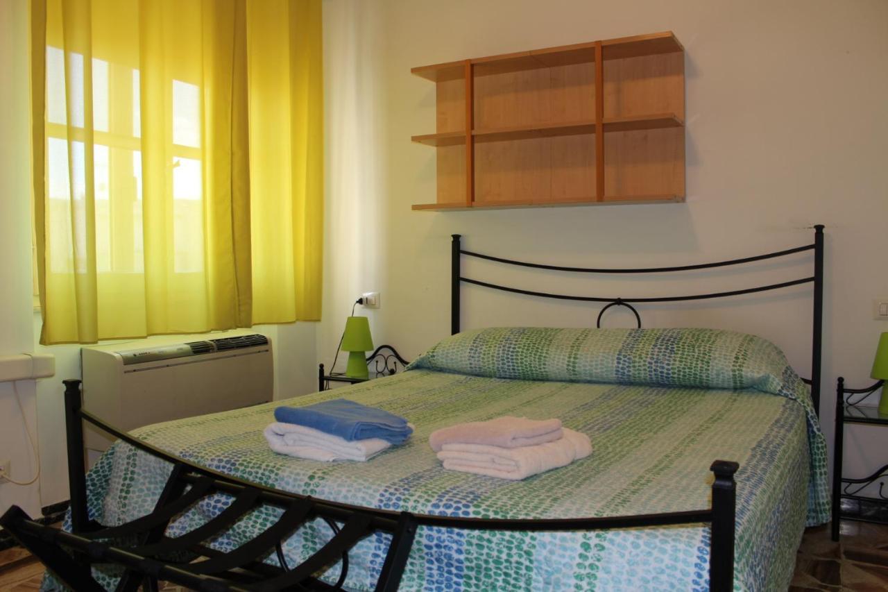 Alghero Budget Bagian luar foto