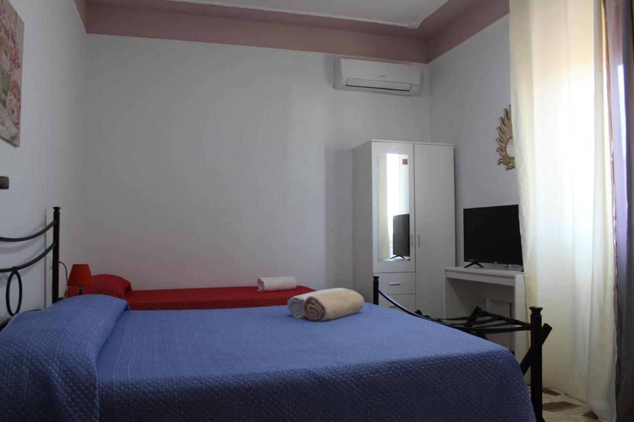 Alghero Budget Bagian luar foto