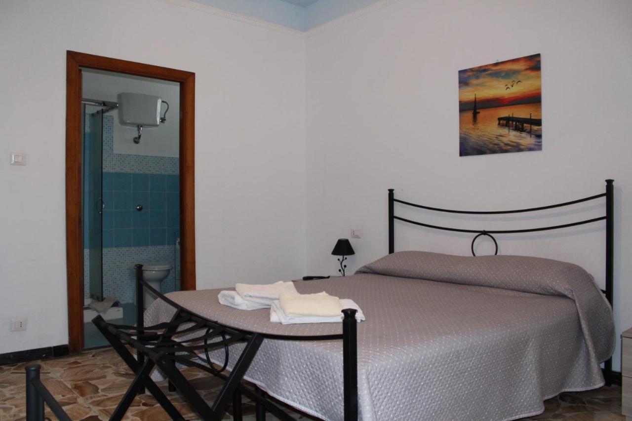 Alghero Budget Bagian luar foto