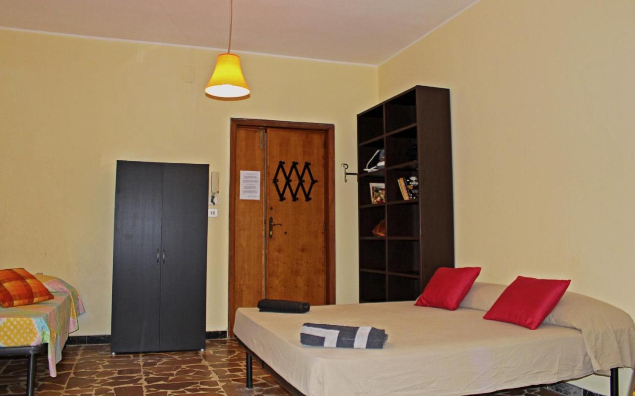 Alghero Budget Bagian luar foto